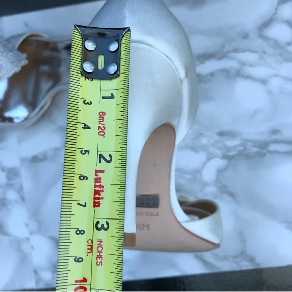 White Badgley Mischika ladies High Heels - Picture 10 of 10